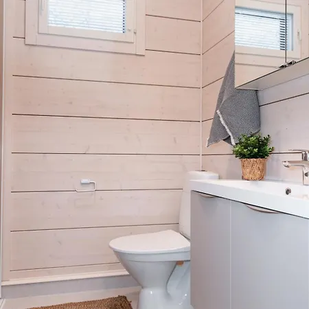 Villa Raikas, Northern Lights, & Lake, Free Wifi, Vuosseli Ruka *