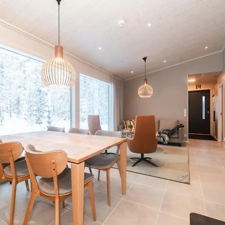 Villa Raikas, Northern Lights, & Lake, Free Wifi, Vuosseli Ruka *