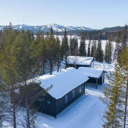 Raikas, Northern Lights, & Lake, Free Wifi, Vuosseli Ruka Villa Kuusamo